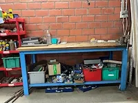 Werktafel met bankschroef - afbeelding 1 van  4