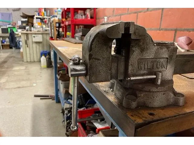 Werktafel met bankschroef - afbeelding 2 van  4