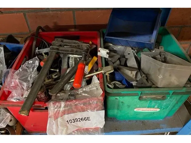 Werktafel met bankschroef - afbeelding 4 van  4