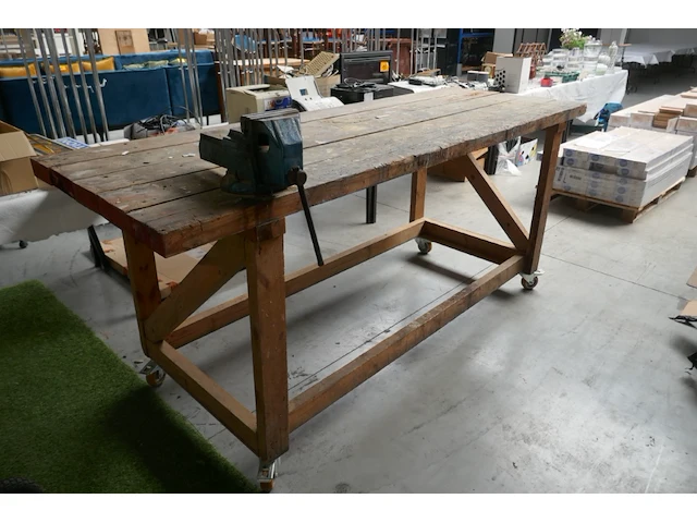 Werktafel met banschroef - afbeelding 2 van  4