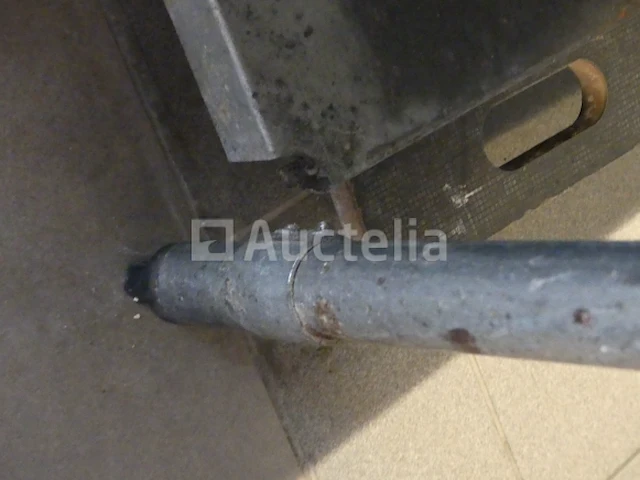 Werktafel met dubbele plank - afbeelding 7 van  8