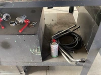 Werktafel met inhoud - afbeelding 2 van  8
