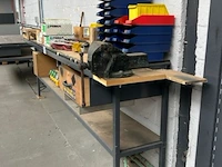 Werktafel met inhoud - afbeelding 3 van  10