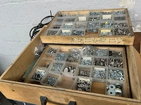 Werktafel met inhoud - afbeelding 7 van  10