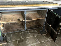 Werktafel met inhoud - afbeelding 7 van  7
