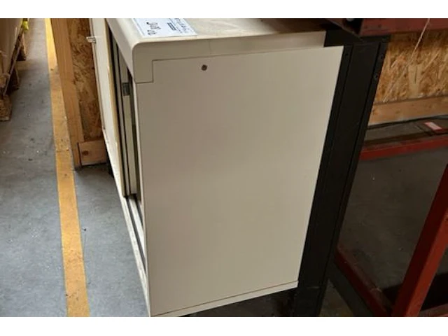 Werktafel met kast - afbeelding 3 van  4