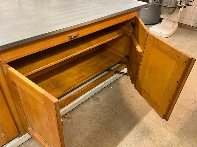 Werktafel met rvs werkblad - afbeelding 3 van  7