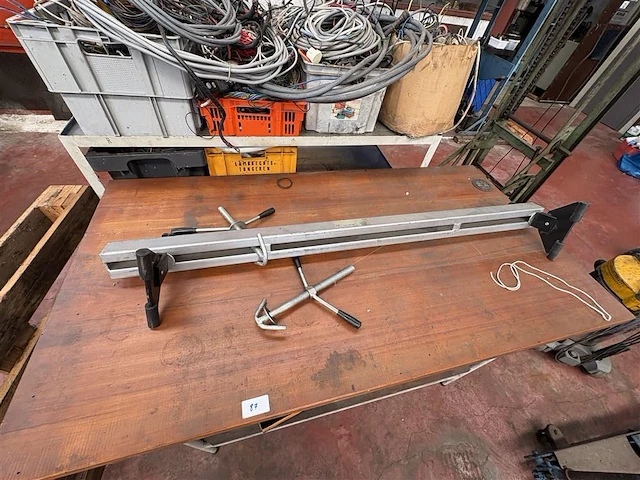 Werktafel + veerpootbrug - afbeelding 2 van  5