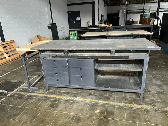 Werktafel - afbeelding 1 van  6