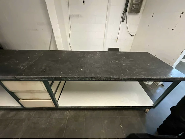 Werktafel - afbeelding 3 van  5