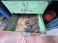 Werktafels met inhoud - afbeelding 4 van  17