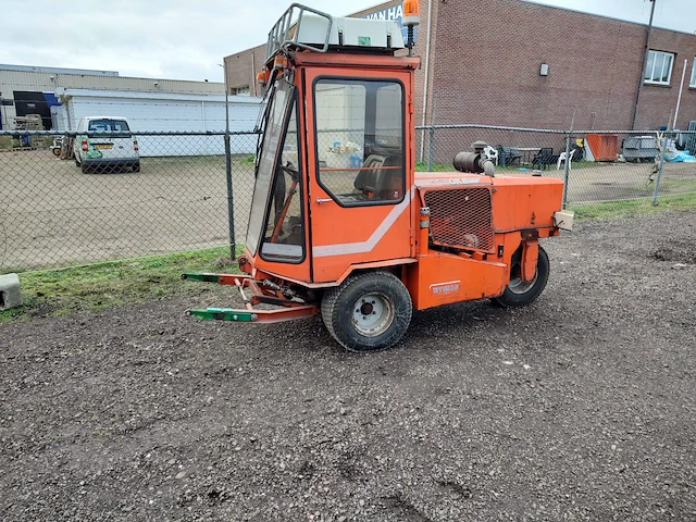Werktuigdrager nimos diesel - afbeelding 1 van  1