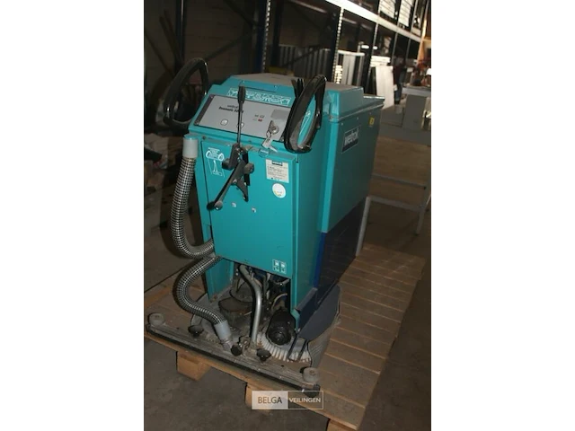 Wetrok schrobzuigmachine met lader - afbeelding 2 van  9