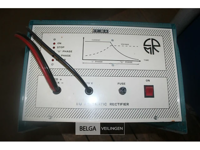 Wetrok schrobzuigmachine met lader - afbeelding 8 van  9