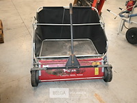 Wheel horse tuintractor met opveegbak en schaaf - afbeelding 4 van  14
