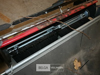 Wheel horse tuintractor met opveegbak en schaaf - afbeelding 6 van  14