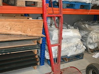 Wheel horse tuintractor met opveegbak en schaaf - afbeelding 9 van  14