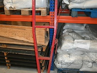 Wheel horse tuintractor met opveegbak en schaaf - afbeelding 11 van  14