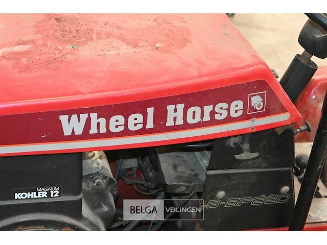 Wheel horse tuintractor met opveegbak en schaaf - afbeelding 14 van  14