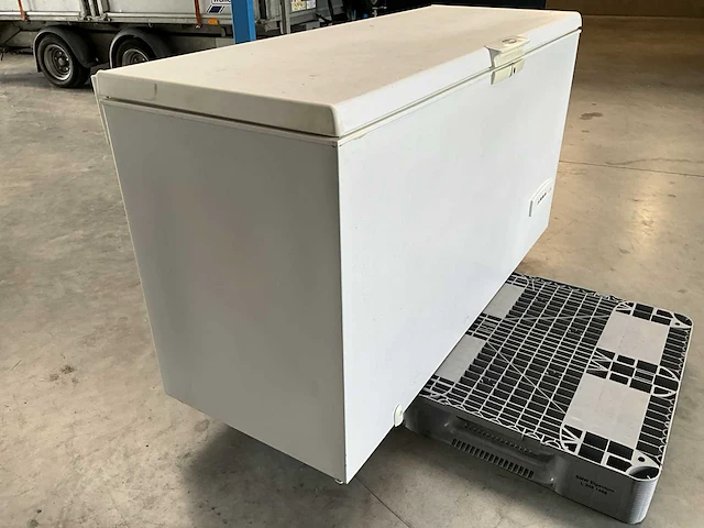 Whirlpool diepvriezer koffermodel 365 liter - afbeelding 7 van  10