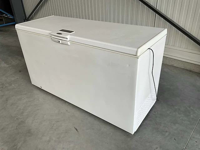 Whirlpool diepvriezer koffermodel netto 365 liter - afbeelding 2 van  8