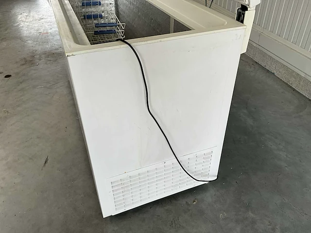 Whirlpool diepvriezer koffermodel netto 365 liter - afbeelding 6 van  8