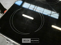 Whirlpool oven + schott ceran kookplaat - afbeelding 6 van  9