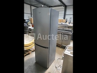 Whirlpool rechtopstaande koelkast/vriezer combo wbe34112s - afbeelding 7 van  9