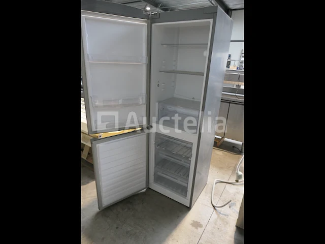 Whirlpool rechtopstaande koelkast/vriezer combo wbe34112s - afbeelding 9 van  9