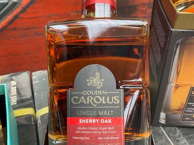 Whisky gouden carolus - afbeelding 4 van  5