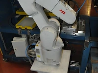 White small robot abb - afbeelding 1 van  4