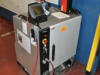 White small robot abb - afbeelding 3 van  4