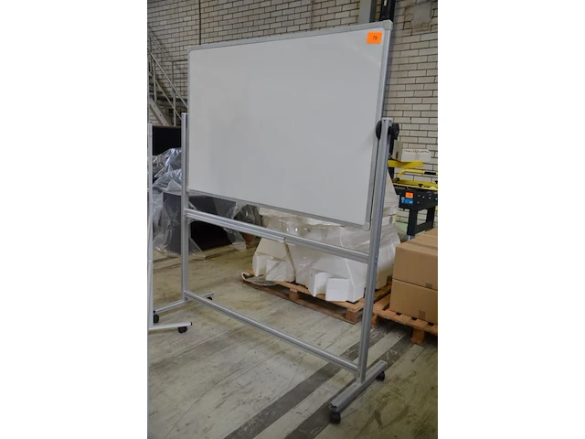 Whiteboard kantelbaar op wielen - afbeelding 1 van  1