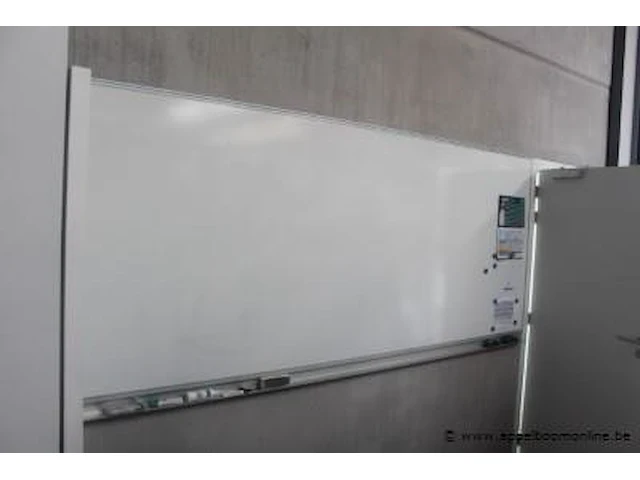 Whiteboard - afbeelding 1 van  1