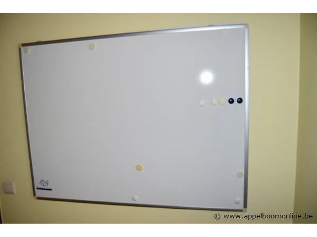 Whiteboard - afbeelding 1 van  1