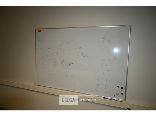 Whiteboard - afbeelding 2 van  3