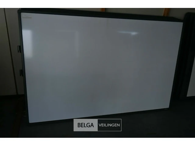 Whiteboard - afbeelding 1 van  1