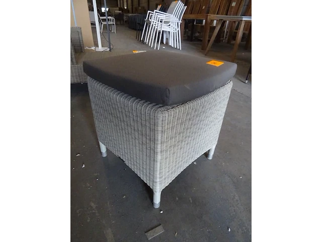 Wicker footrest diphano - afbeelding 2 van  3