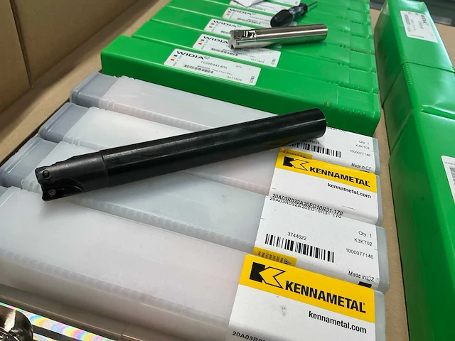 Widia en kennametal wisselplaatfrees (4x) - afbeelding 3 van  5