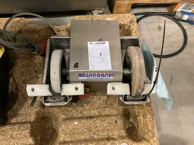 Wiegand 180-2 slijpmachine - afbeelding 2 van  4