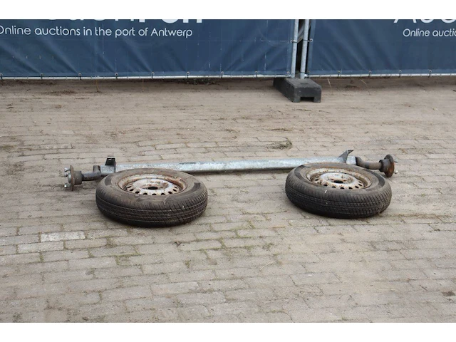 Wielen novio tire 165/80r13 2stuks met torsie as - afbeelding 1 van  1