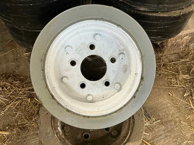 Wielen voor hoogwerker / schaarlift - afbeelding 3 van  4