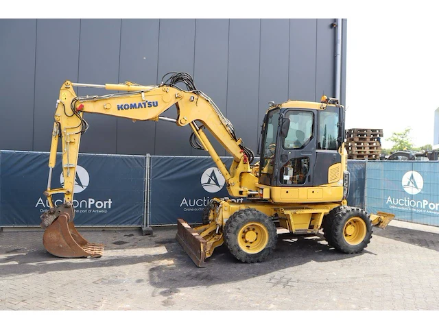 Wielgraafmachine komatsu pw98mr-11 diesel 2012 - afbeelding 1 van  1
