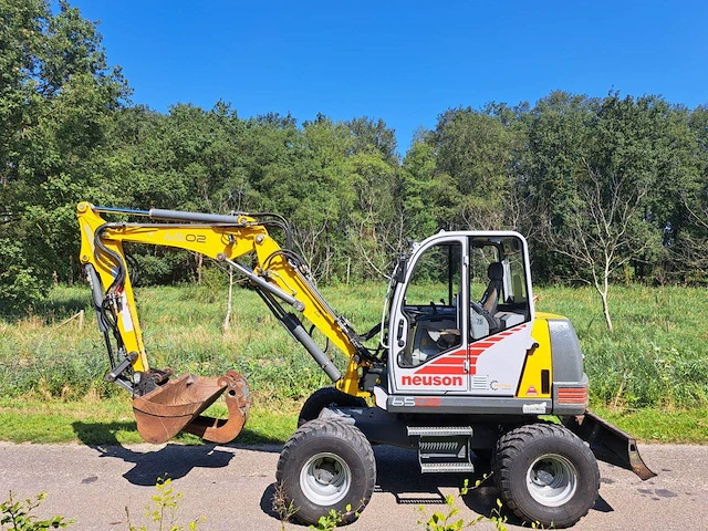 Wielgraafmachine neuson 6502 diesel 51kw 2002 - afbeelding 1 van  1