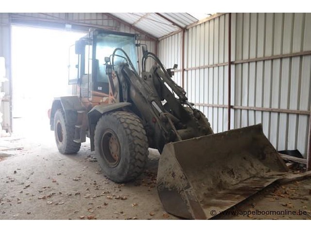 Wiellader case 512d, serienummer jef0143717, vm bj 2003 - afbeelding 1 van  11
