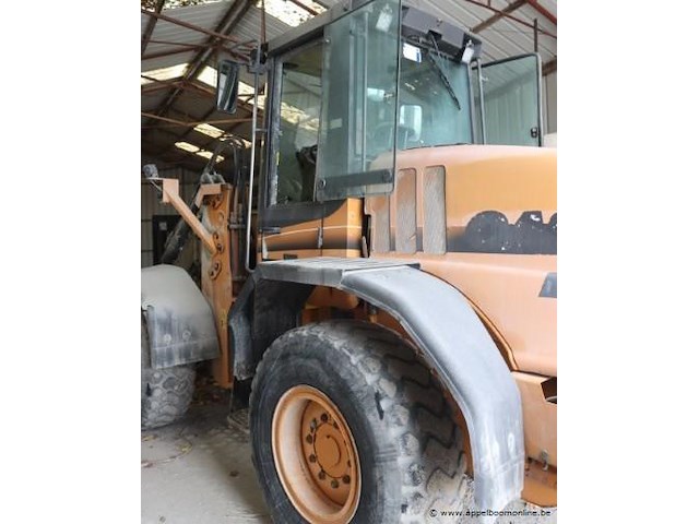 Wiellader case 512d, serienummer jef0143717, vm bj 2003 - afbeelding 8 van  11