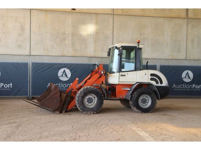 Wiellader schaeff terex skl834 diesel 44kw 2002 - afbeelding 1 van  1