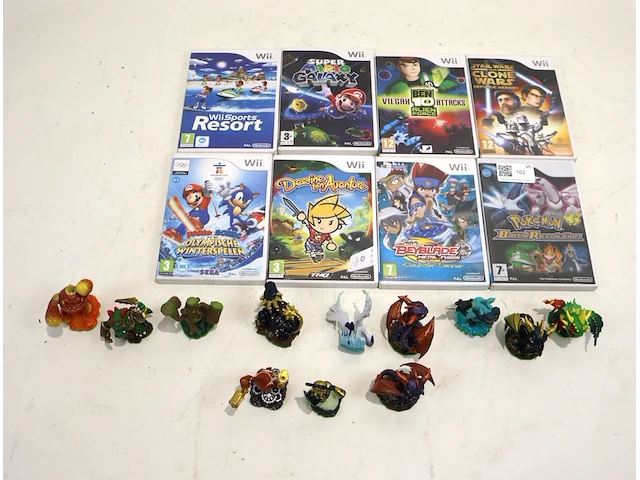 Wii spellen en figuurtjes - afbeelding 1 van  6