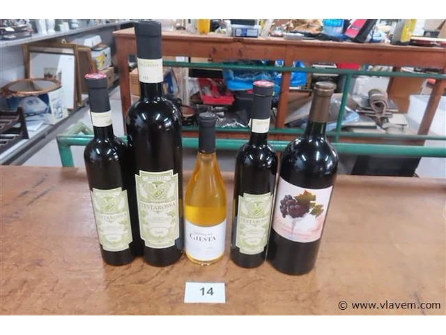 Wijn, 5 stuks, 2 grote flessen bij (150cl) - afbeelding 1 van  4