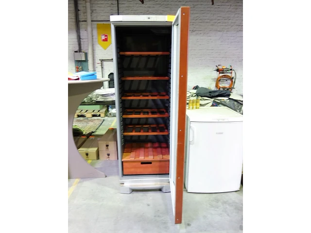 Wijnkoeler electrolux - afbeelding 2 van  3